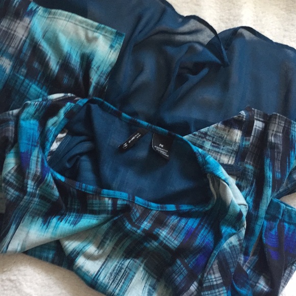 New Directions blue watercolour top - Picture 8 of 8